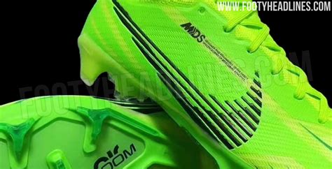 mercurial green speed football boots